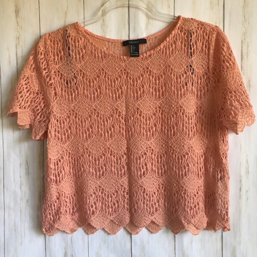 Lace Short Sleeve Crop Top Scallop Sleeve & Hem